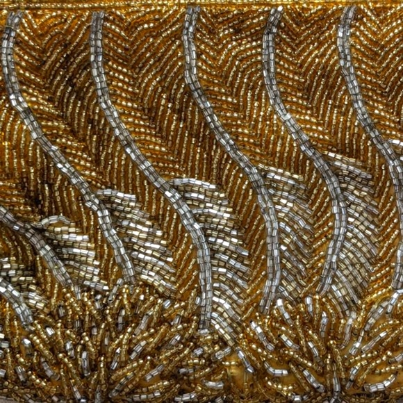 La Regale Vintage 1960s Gold Silver Beaded Clutch Purse - Picture 3 of 16